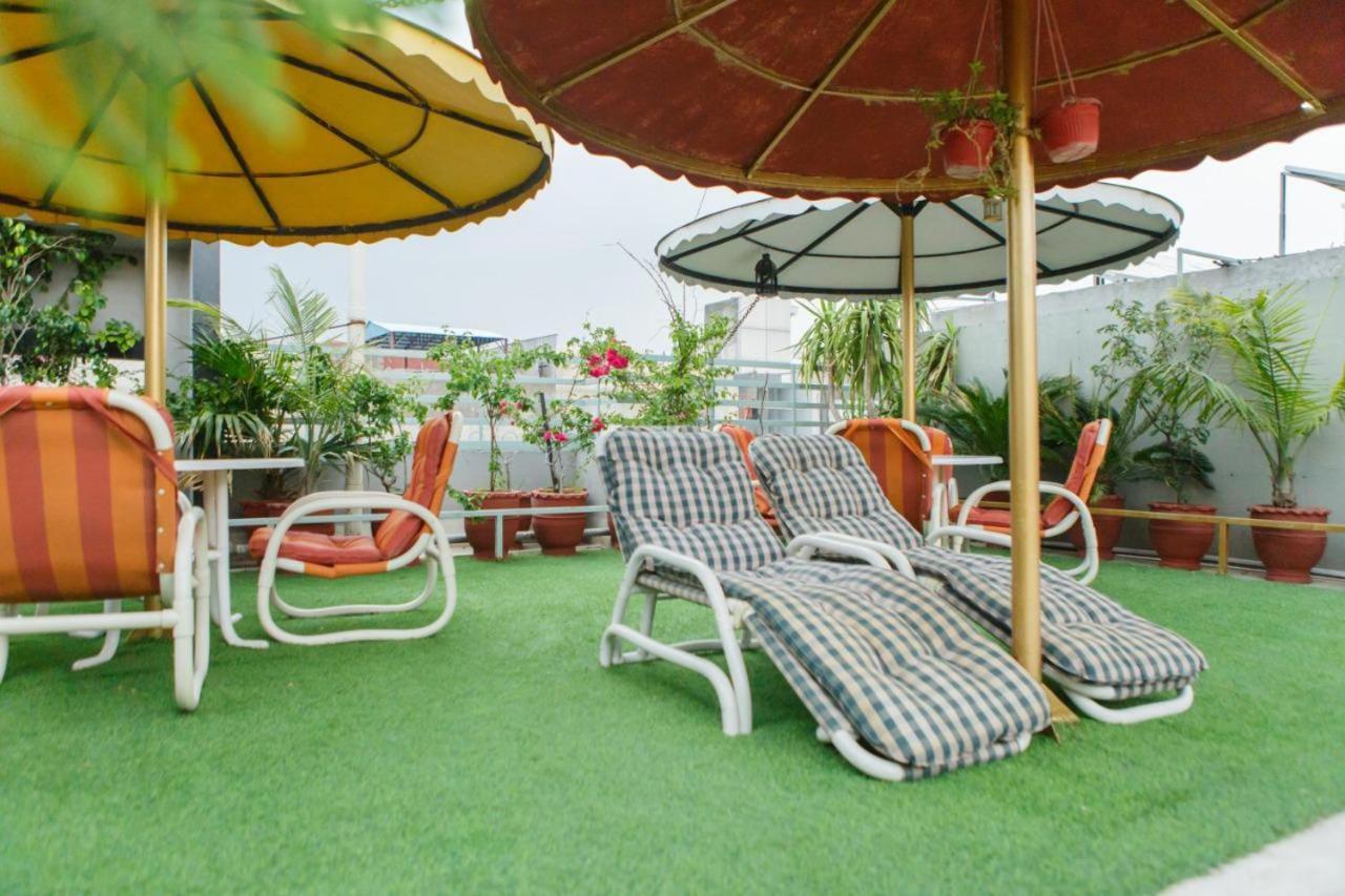 Esquire Hotels & Apartments Rawalpindi Buitenkant foto