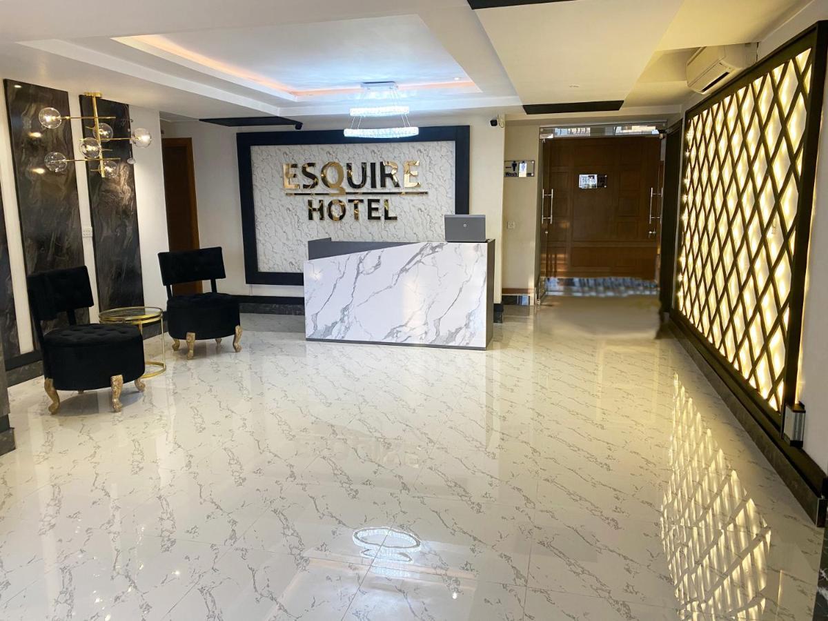 Esquire Hotels & Apartments Rawalpindi Buitenkant foto