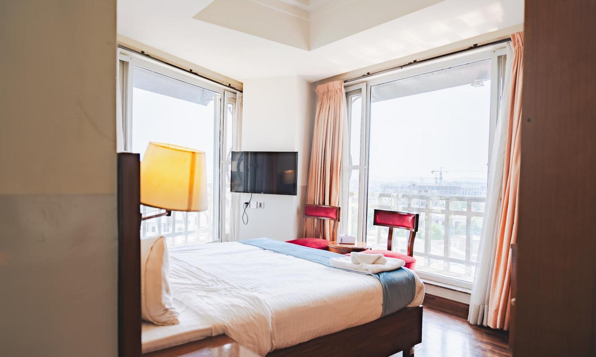 Esquire Hotels & Apartments Rawalpindi Buitenkant foto