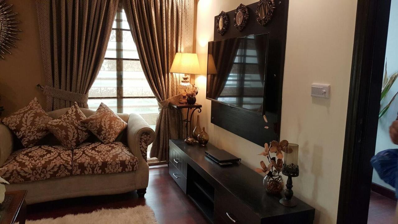 Esquire Hotels & Apartments Rawalpindi Buitenkant foto