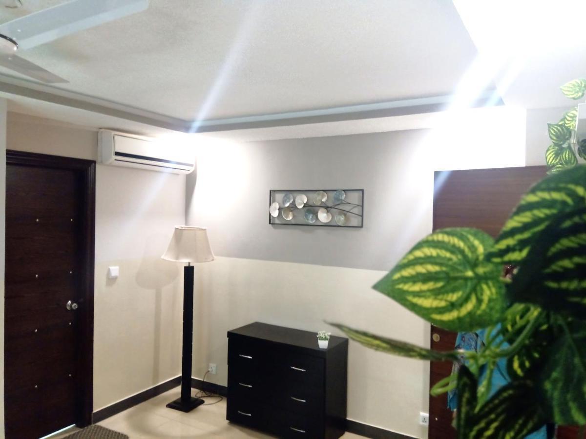 Esquire Hotels & Apartments Rawalpindi Buitenkant foto